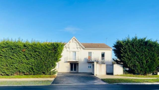 studio presqu'île Fouras proche de la plage parking privé Exterior foto